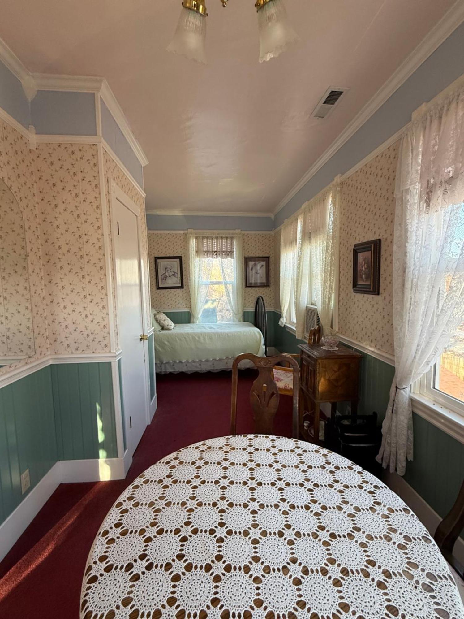 Roseberry House Bed And Breakfast Susanville Eksteriør billede