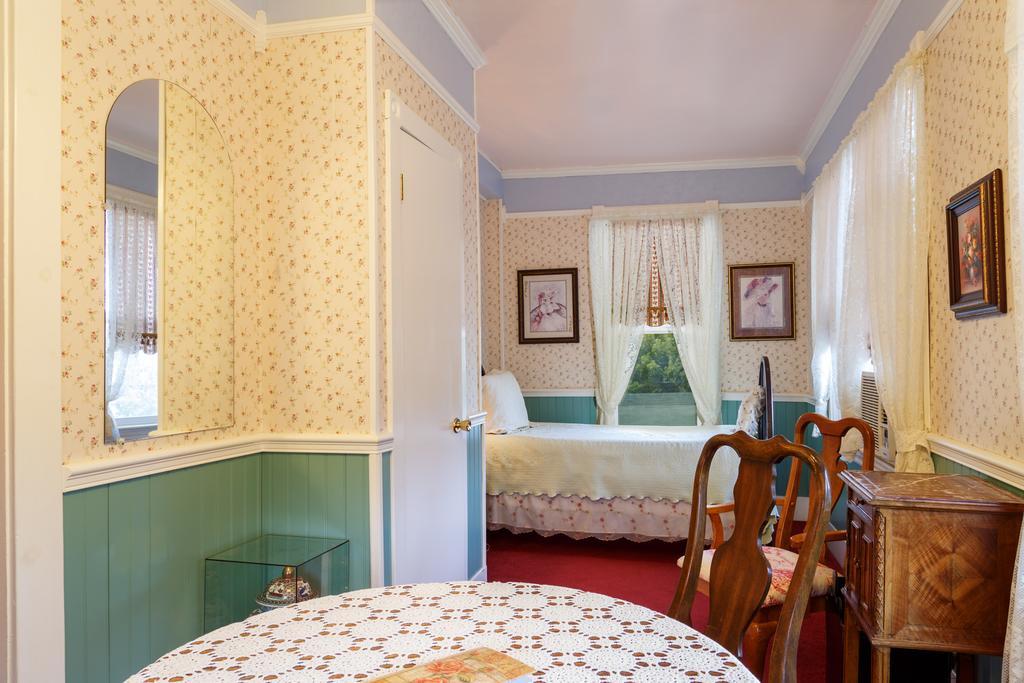 Roseberry House Bed And Breakfast Susanville Eksteriør billede